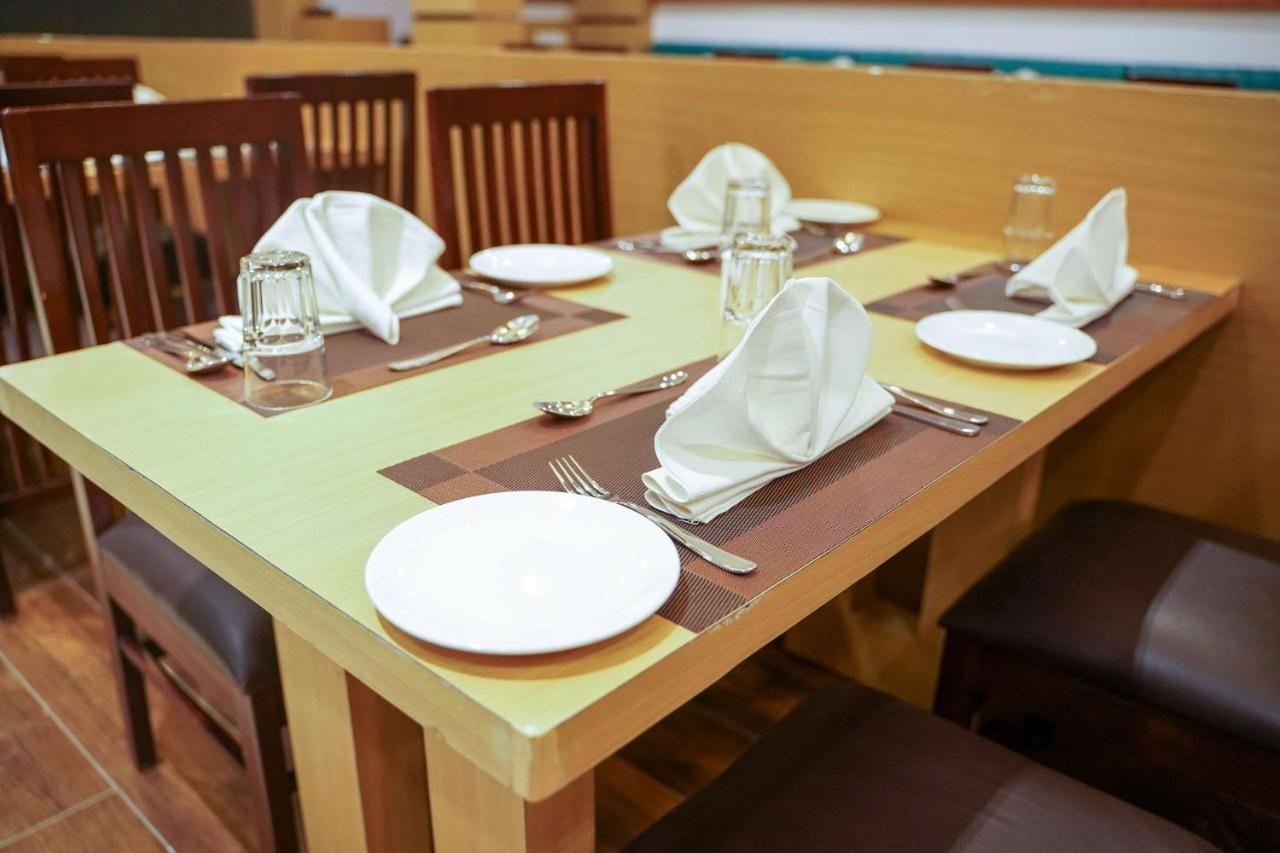 Comfort Inn Udajpur Zewnętrze zdjęcie